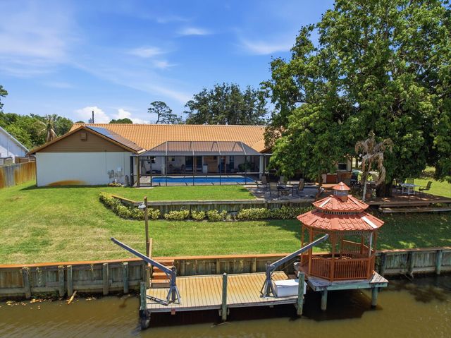 229 NE Sagamore Terrace, Port St. Lucie, Port St Lucie, FL 34983