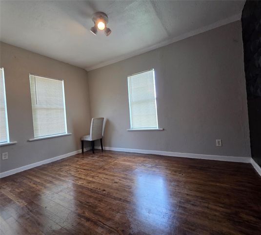 1036 Caperton Street, Houston, TX 77022