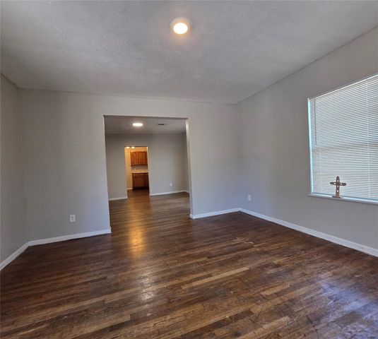 1036 Caperton Street, Houston, TX 77022