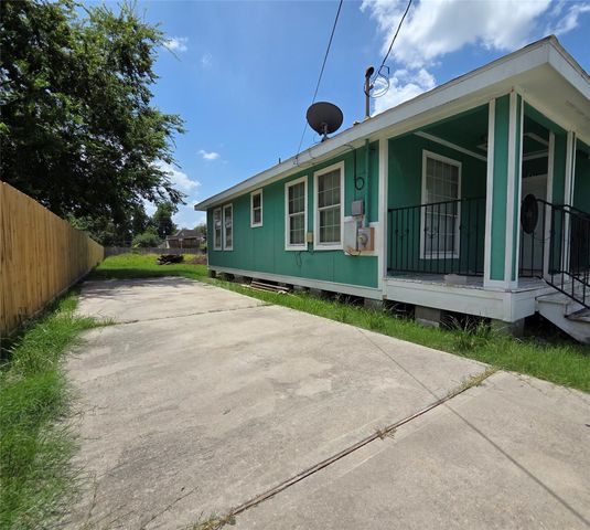 1036 Caperton Street, Houston, TX 77022
