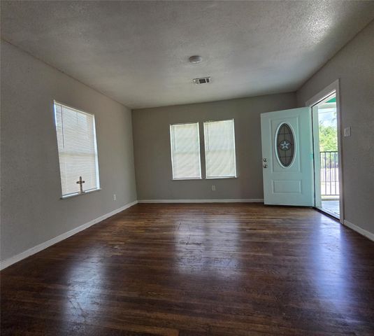 1036 Caperton Street, Houston, TX 77022