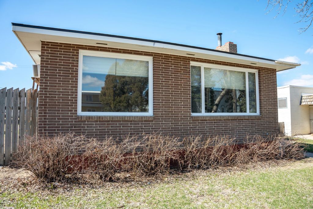 313 Ohio St ST, Chinook, MT 59523 photo 2