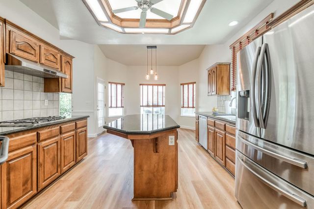 377 Moody Avenue, Clovis, CA 93619