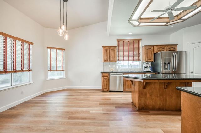377 Moody Avenue, Clovis, CA 93619