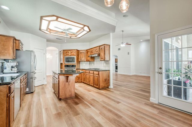 377 Moody Avenue, Clovis, CA 93619