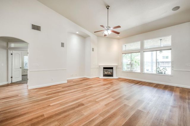 377 Moody Avenue, Clovis, CA 93619
