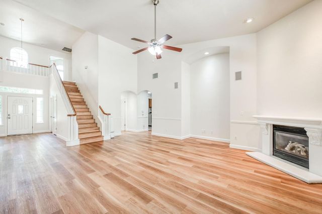 377 Moody Avenue, Clovis, CA 93619