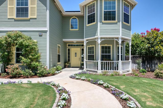 377 Moody Avenue, Clovis, CA 93619