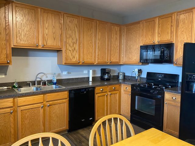 2273 Flagstone Lane, Carpentersville, IL 60110