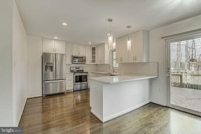 2866 YARN CT, Falls Church, VA 22042