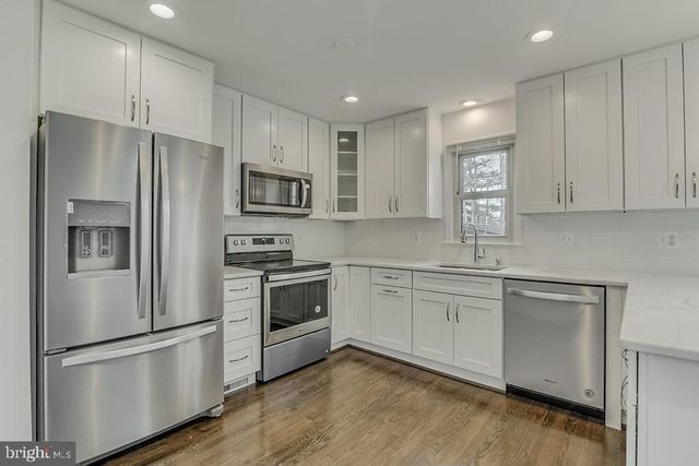 2866 YARN CT, Falls Church, VA 22042