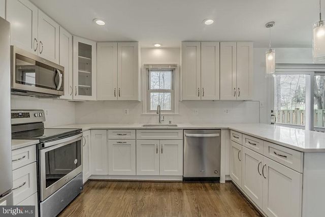 2866 YARN CT, Falls Church, VA 22042