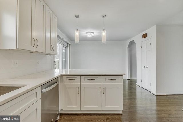 2866 YARN CT, Falls Church, VA 22042