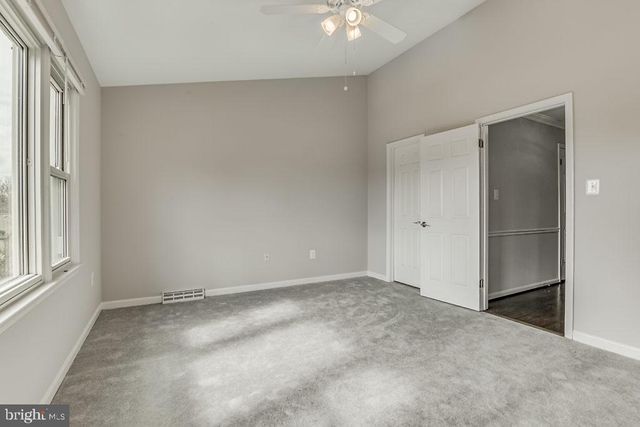 2866 YARN CT, Falls Church, VA 22042