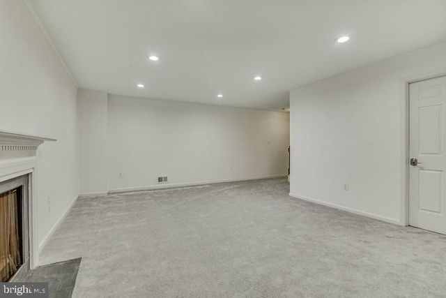2866 YARN CT, Falls Church, VA 22042