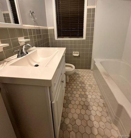 505 Gardendale Street, Ferndale, MI 48220