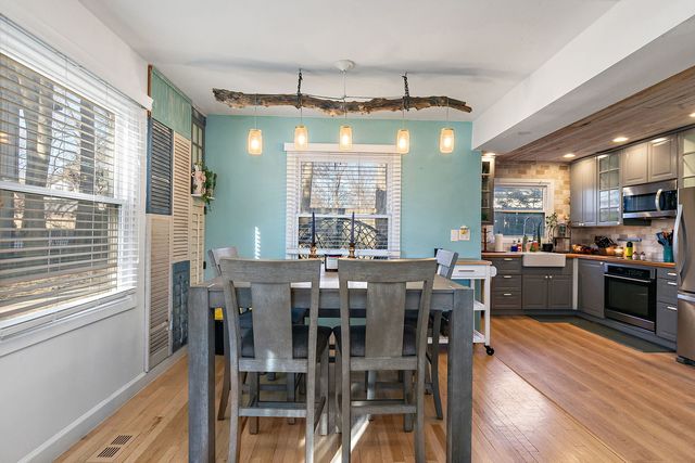 614 N Hough Street A, Barrington, IL 60010