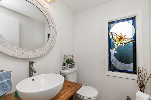 614 N Hough Street A, Barrington, IL 60010