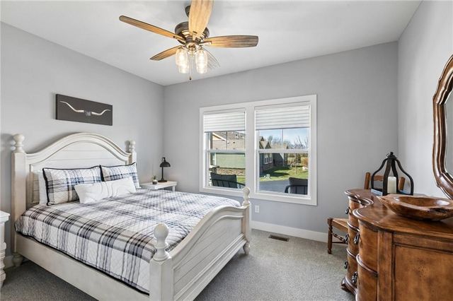 11710 S Deer Run Street 3, Olathe, KS 66061