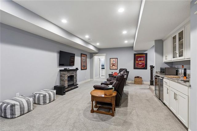 11710 S Deer Run Street 3, Olathe, KS 66061