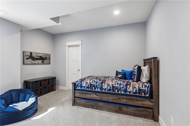 11710 S Deer Run Street 3, Olathe, KS 66061