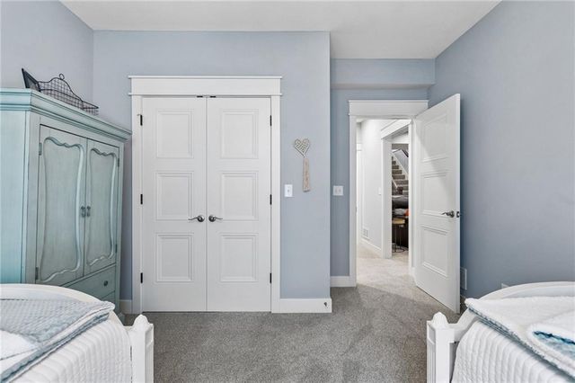 11710 S Deer Run Street 3, Olathe, KS 66061