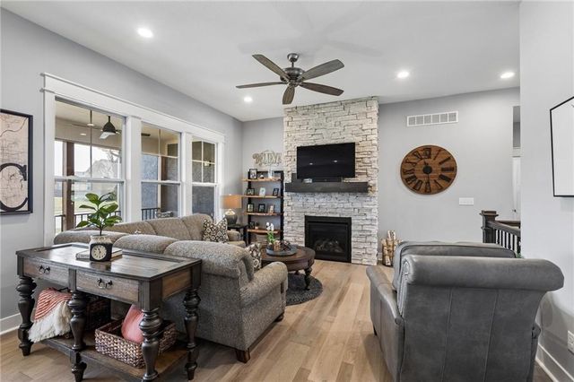 11710 S Deer Run Street 3, Olathe, KS 66061