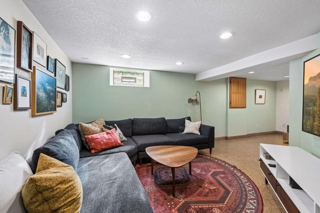 2121 E 22nd Street, Minneapolis, MN 55404