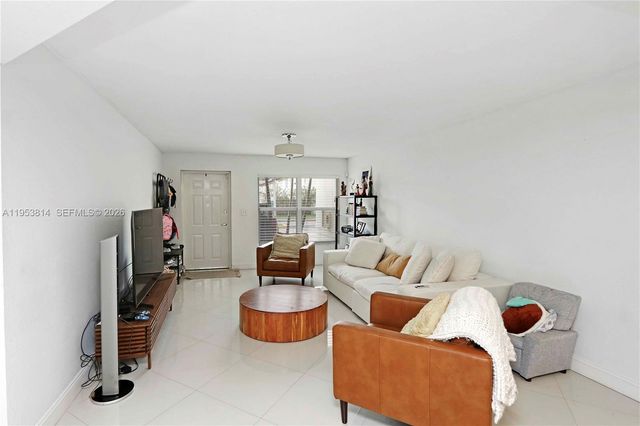 10921 NW 88th Ter 1303, Doral, FL 33178