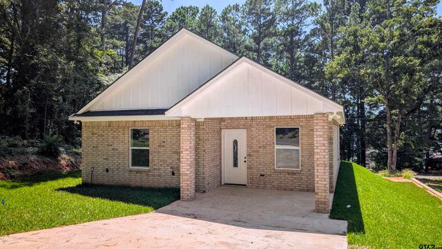 20428 High Point Dr, Flint, TX 75762