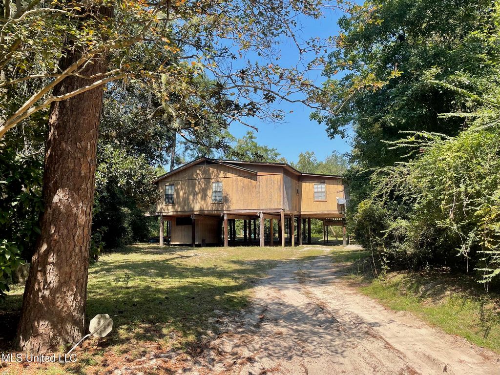 13282 Shirene Lane, Biloxi, MS 39532