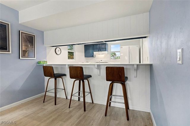 400 Rabbit RD, Sanibel, FL 33957