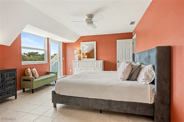 400 Rabbit RD, Sanibel, FL 33957