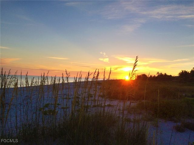 400 Rabbit RD, Sanibel, FL 33957