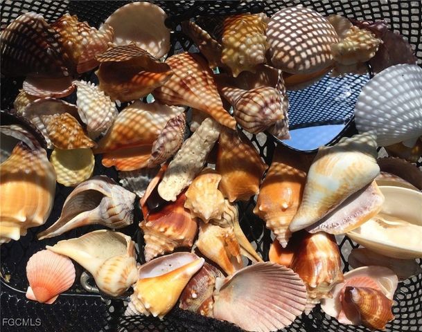 400 Rabbit RD, Sanibel, FL 33957