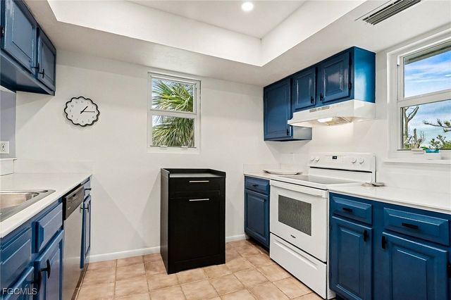 400 Rabbit RD, Sanibel, FL 33957