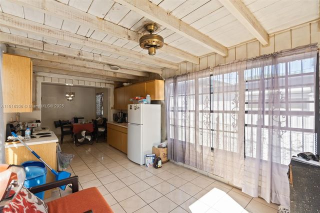 1260 NE 155th St, North Miami Beach, FL 33162