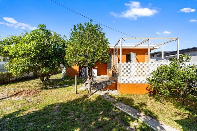 1260 NE 155th St, North Miami Beach, FL 33162