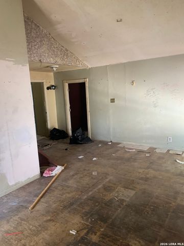 703 Royston, San Antonio, TX 78225