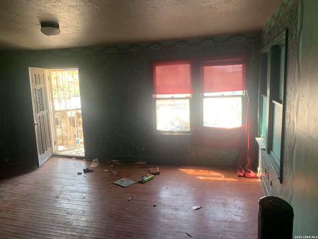 703 Royston, San Antonio, TX 78225