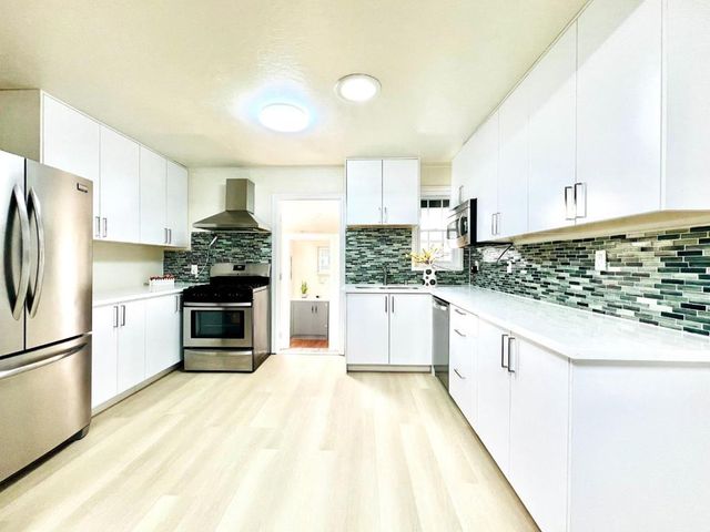 536 Flynn Avenue, Redwood City, CA 94063