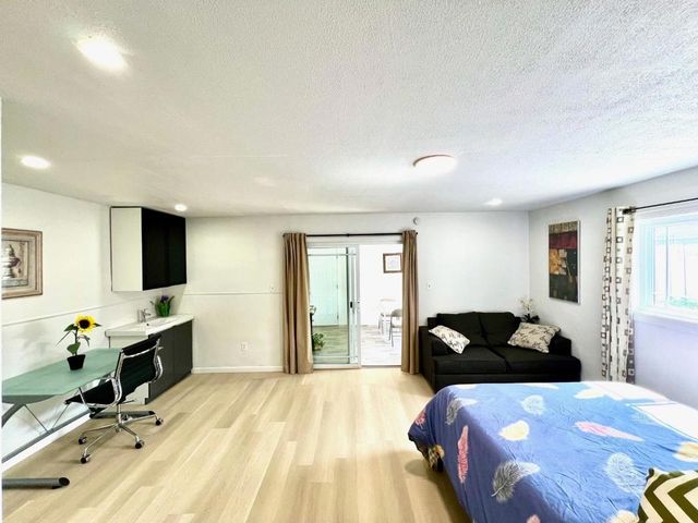 536 Flynn Avenue, Redwood City, CA 94063