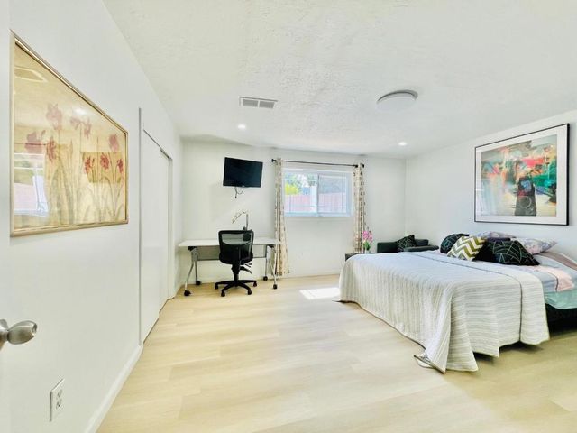 536 Flynn Avenue, Redwood City, CA 94063