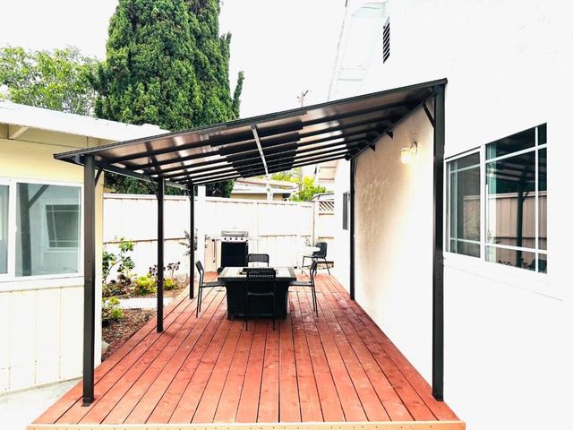 536 Flynn Avenue, Redwood City, CA 94063