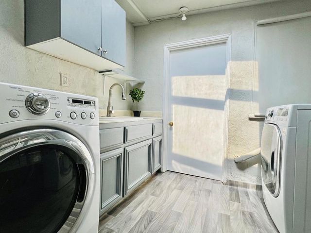 536 Flynn Avenue, Redwood City, CA 94063
