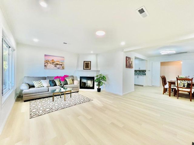 536 Flynn Avenue, Redwood City, CA 94063