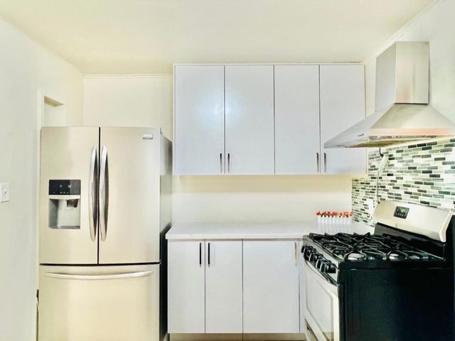 536 Flynn Avenue, Redwood City, CA 94063