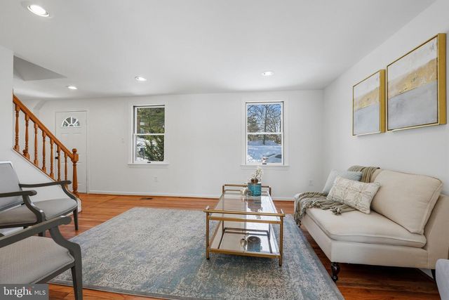 132 N FILLMORE AVE, Sterling, VA 20164