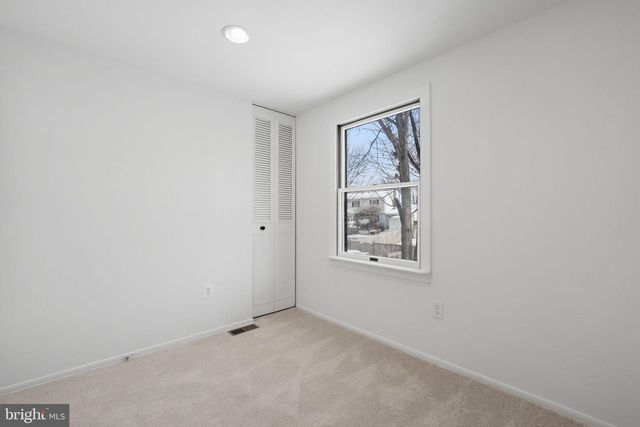 132 N FILLMORE AVE, Sterling, VA 20164