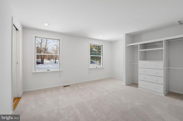 132 N FILLMORE AVE, Sterling, VA 20164